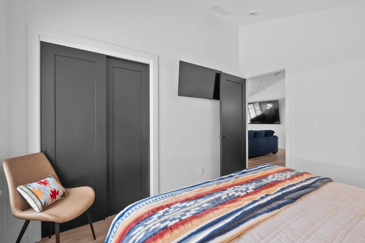 BEDROOM image 1