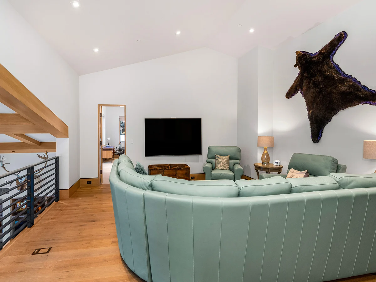 Red Lion Penthouse #49