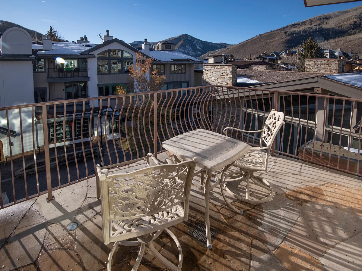 Red Lion Penthouse #83