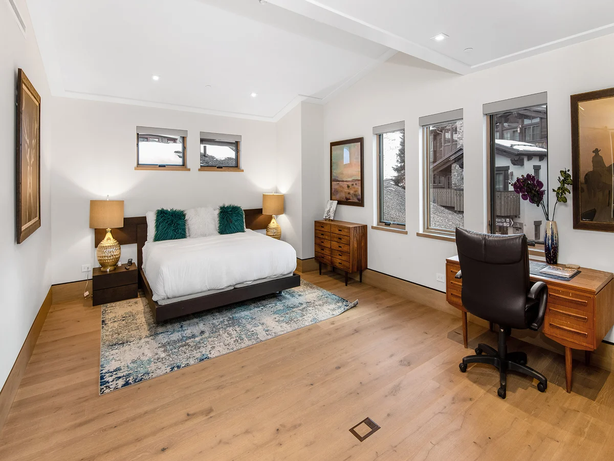 Red Lion Penthouse #67