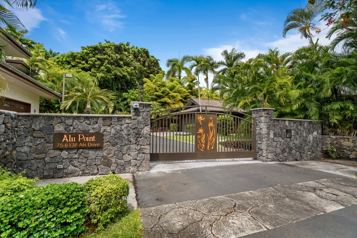 Ali'i Point #9 #75