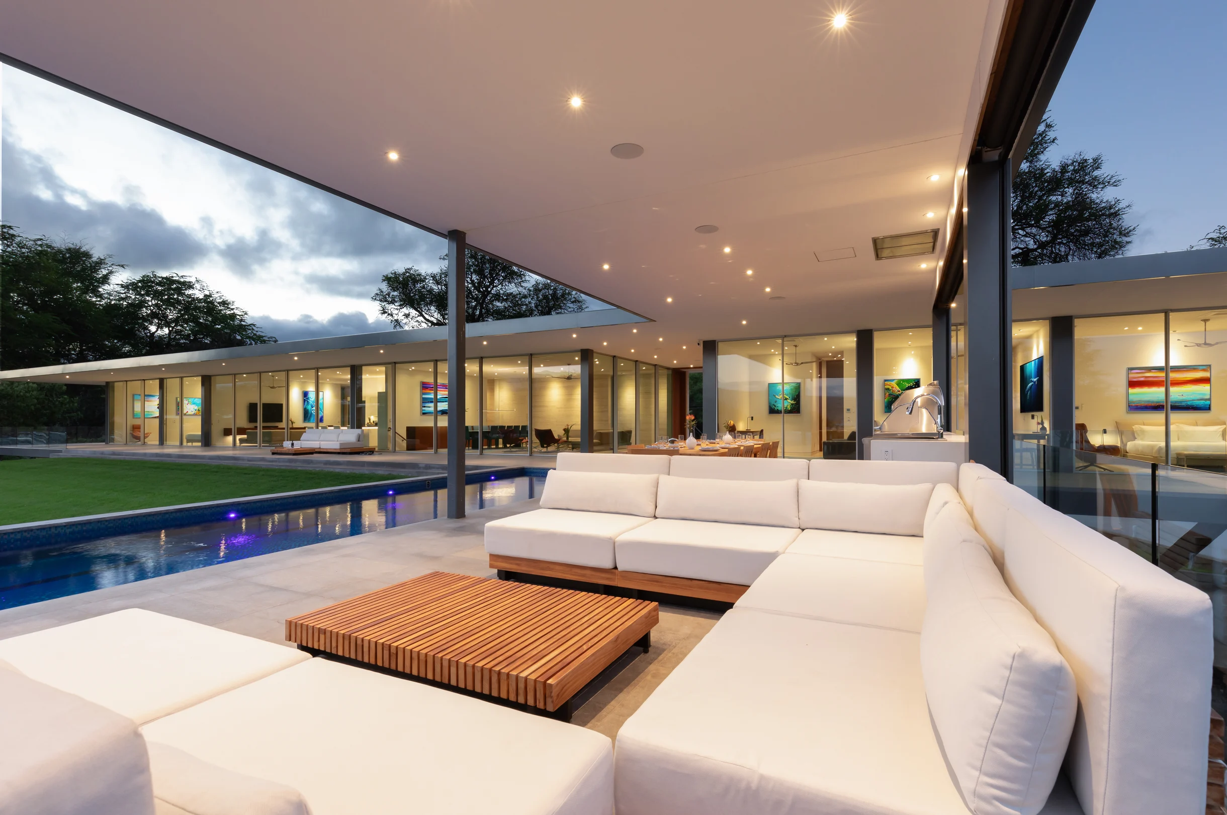 Puako’s Ocean Edge Modern Estate #121