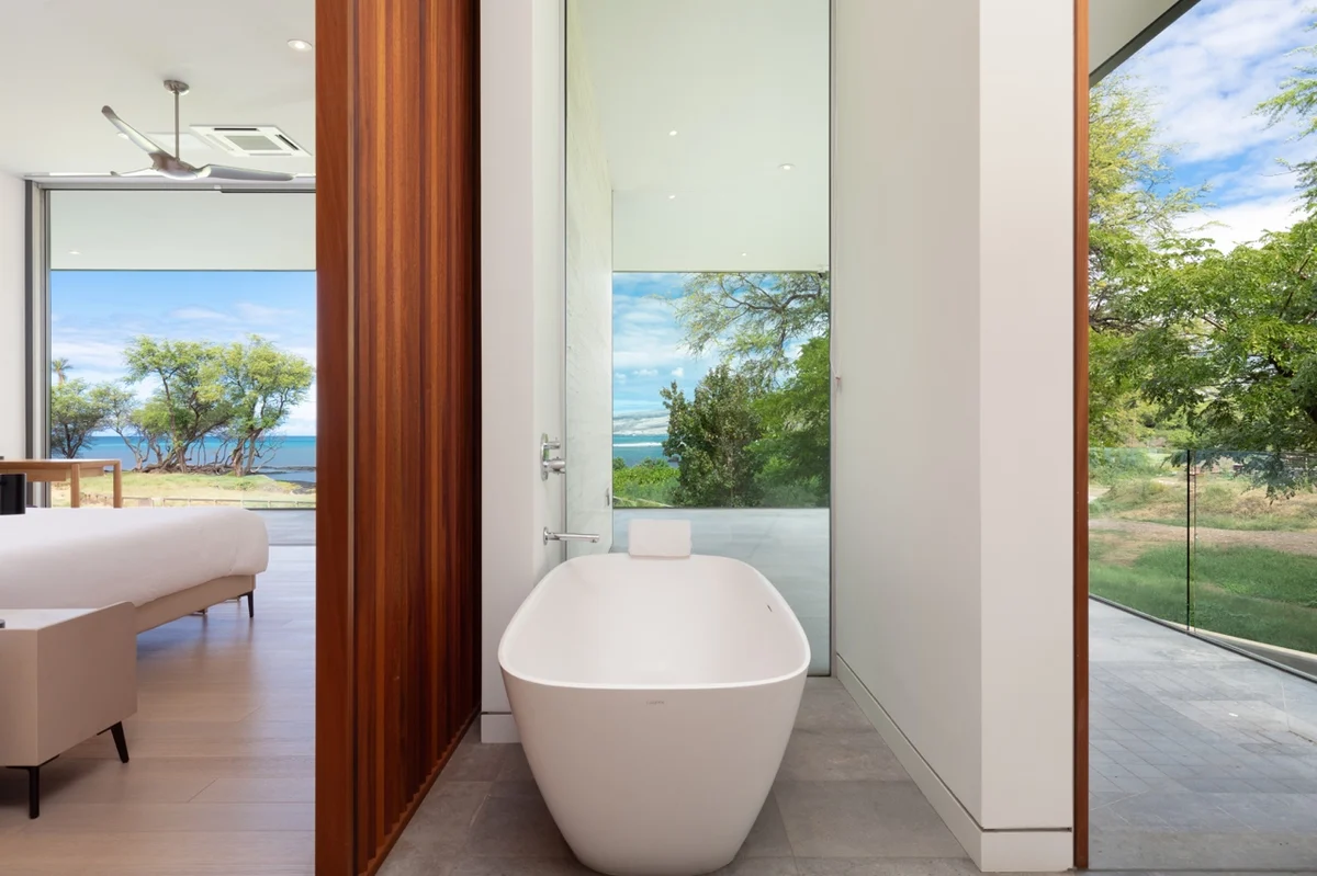 Puako’s Ocean Edge Modern Estate #94