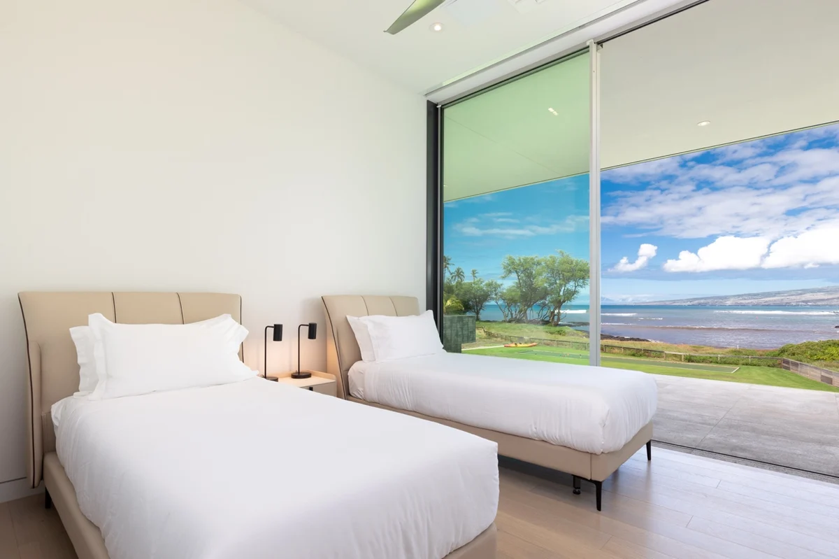 Puako’s Ocean Edge Modern Estate #70