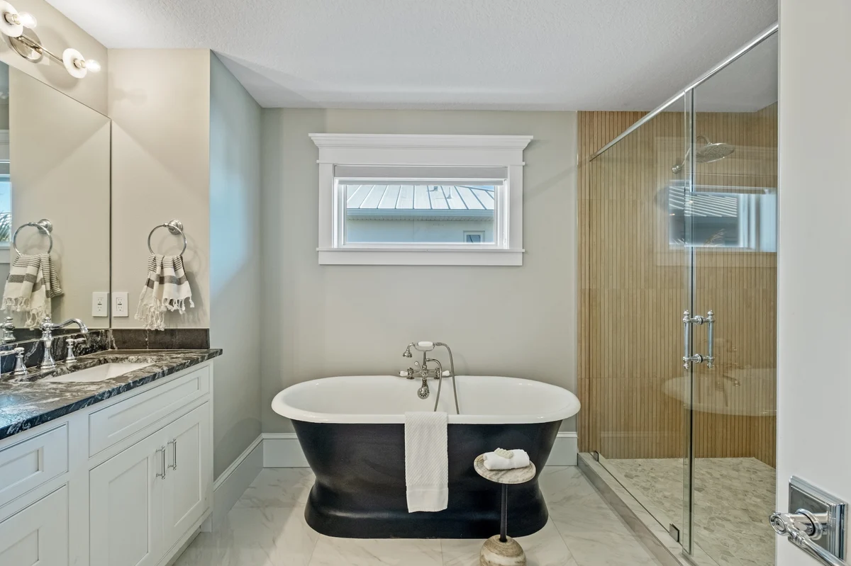 Bay View Beauty #122