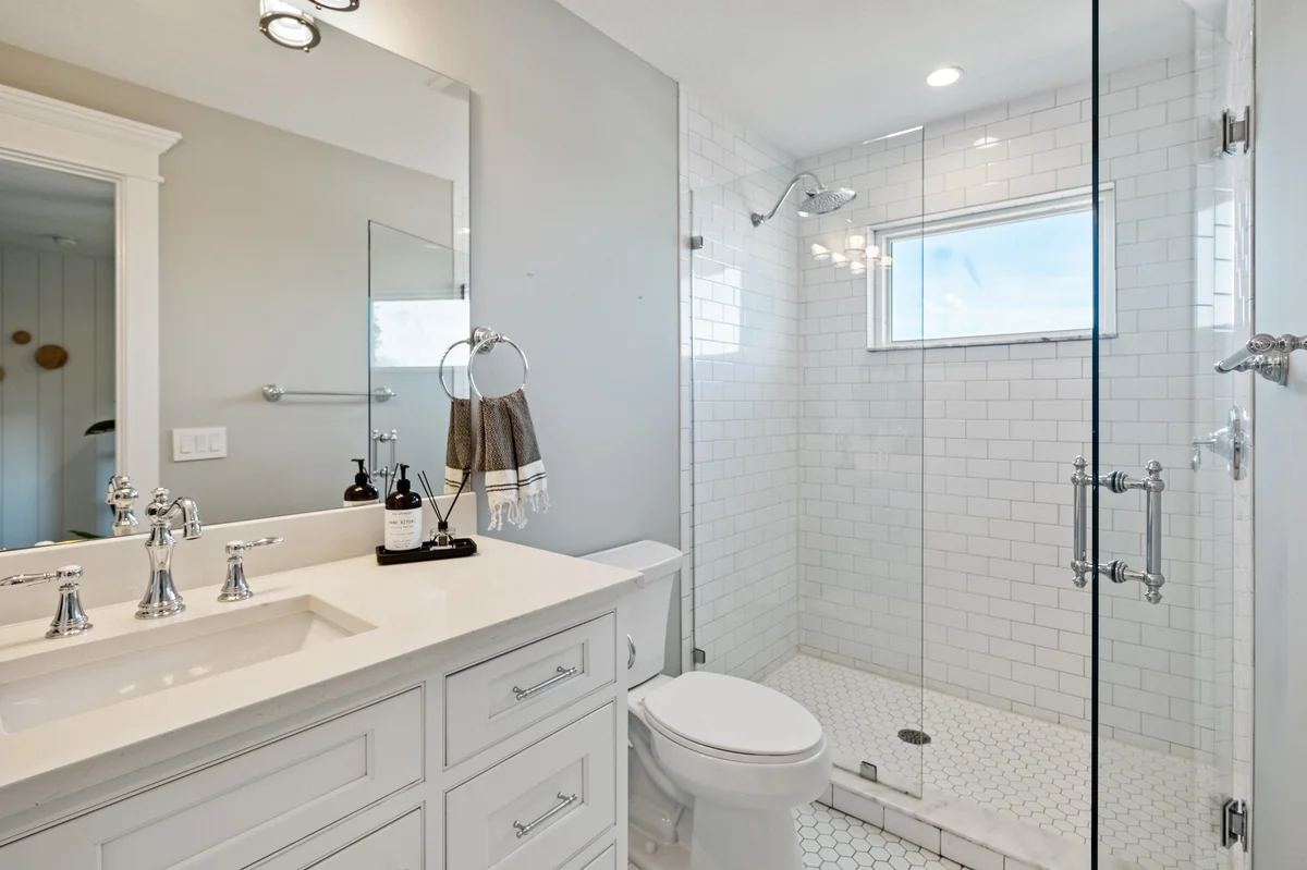 Bay View Beauty #121