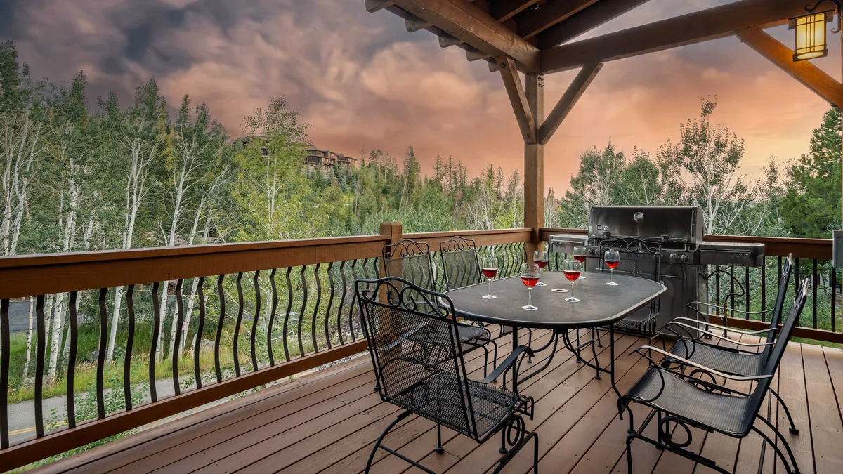 Brown Bear Chalet property photo 4