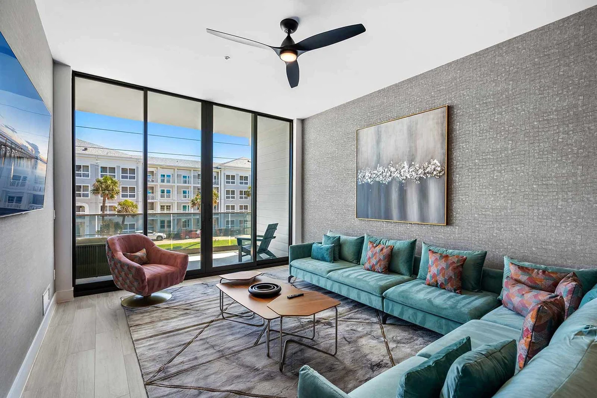 HI3051HL303: 3 bed, seascape #64