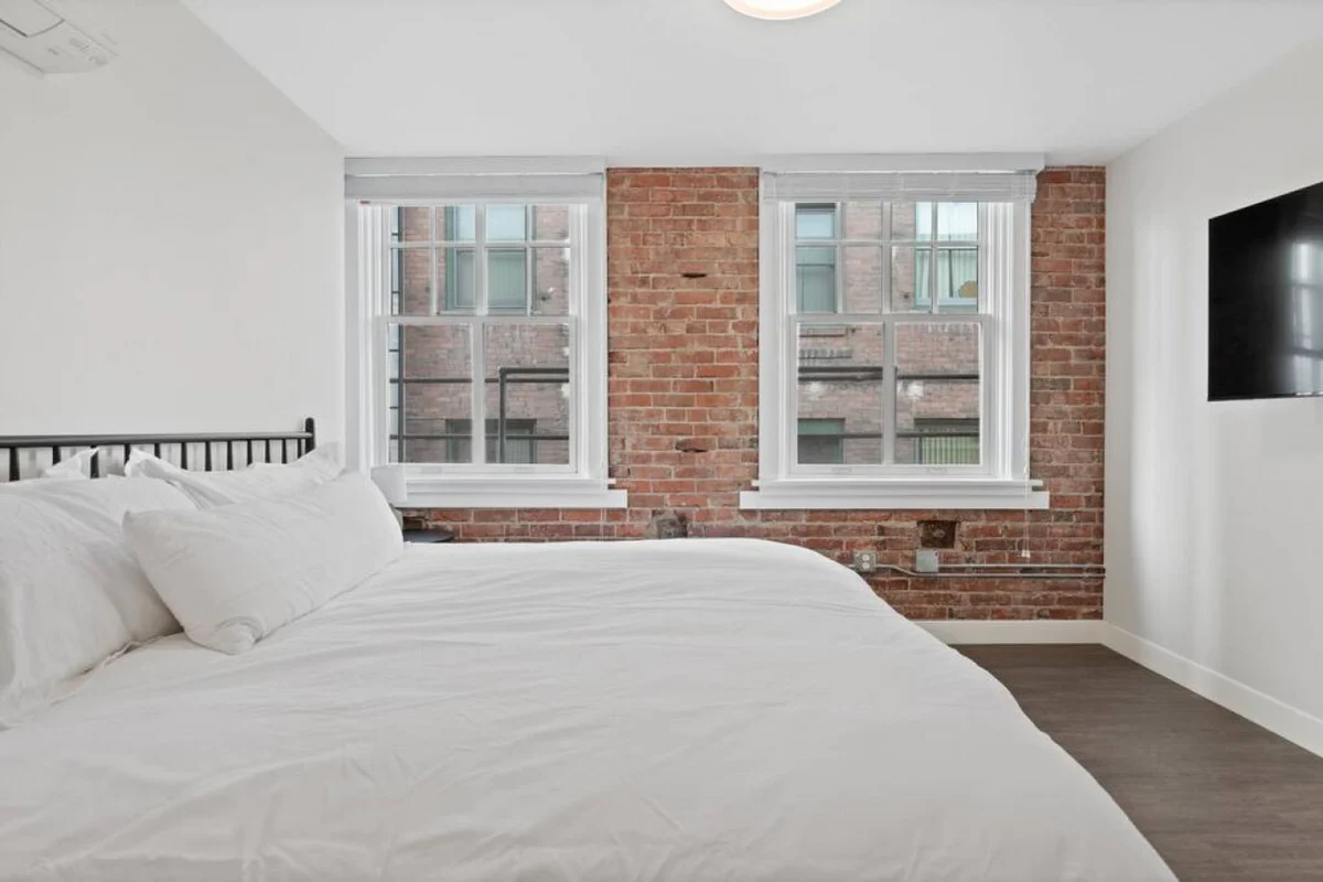 Bedroom 1 image 1