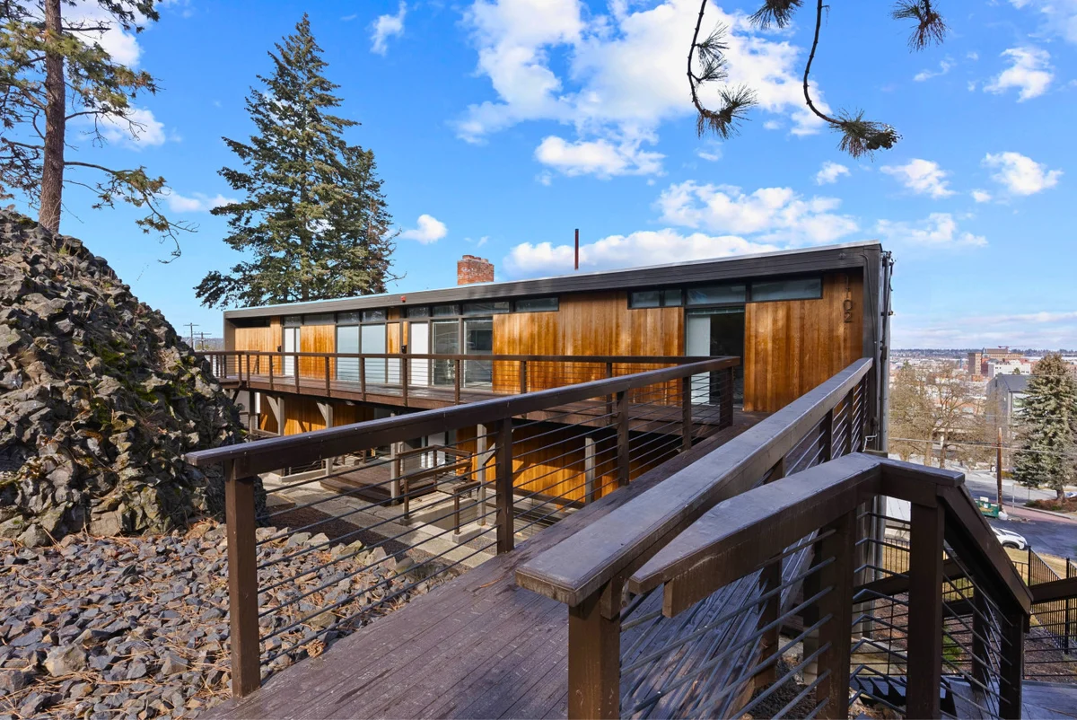 Home in Spokane property photo 2