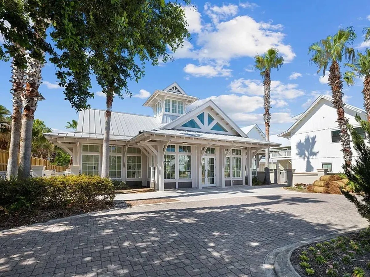 Golf Cart! Community Pool! Bikes! Beach Gear! #60