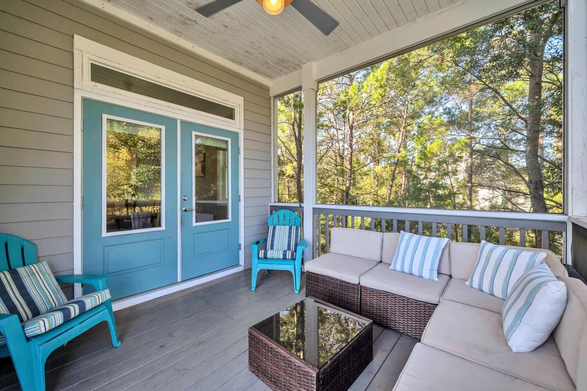 Walk to Beach in 15! Pet Friendly, Pool, Dock #81