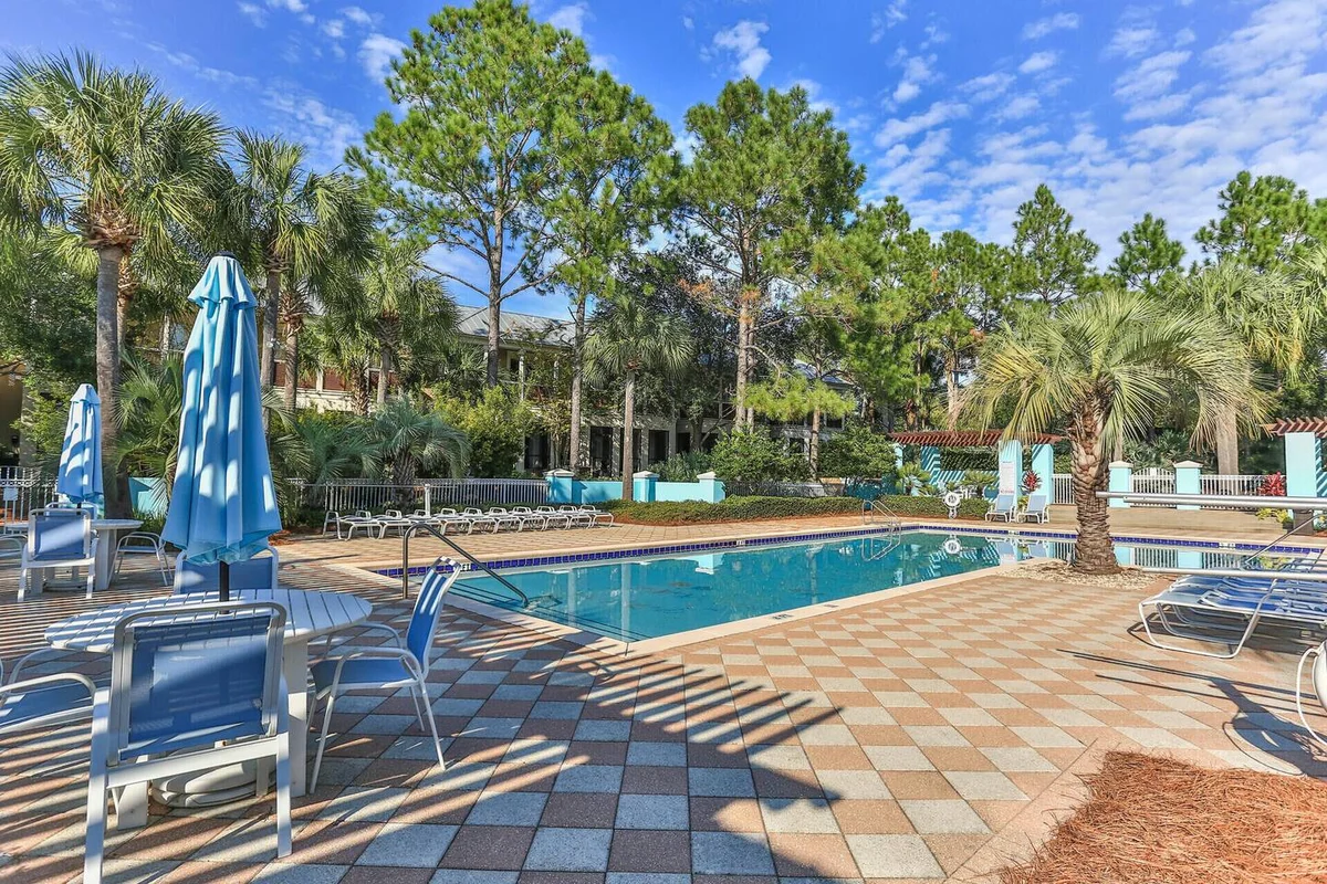 Walk to Deeded Beach! Beach Gear! Hot Tub! Pools! #33