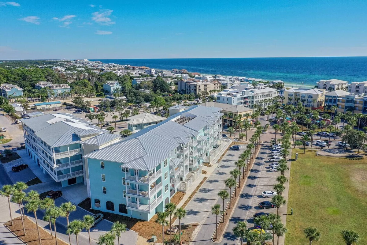 Walk to Deeded Beach! Beach Gear! Hot Tub! Pools! #34