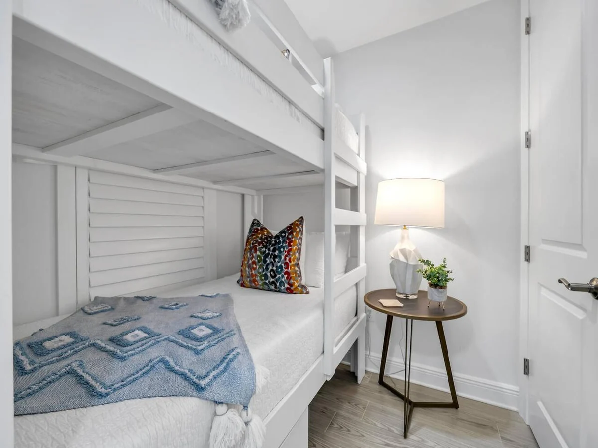Walk to Deeded Beach! Beach Gear! Hot Tub! Pools! #35