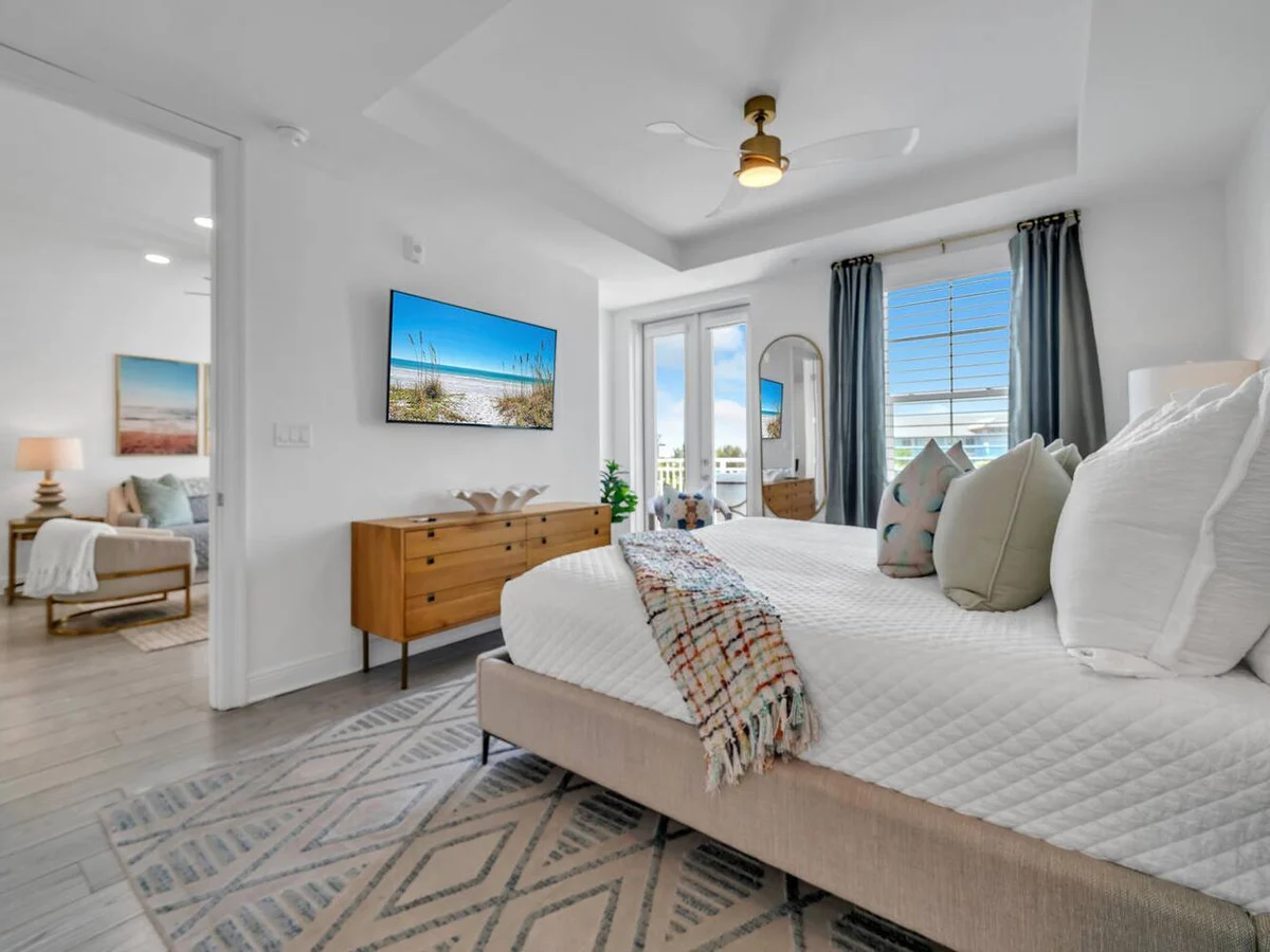 Walk to Deeded Beach! Beach Gear! Hot Tub! Pools! #42