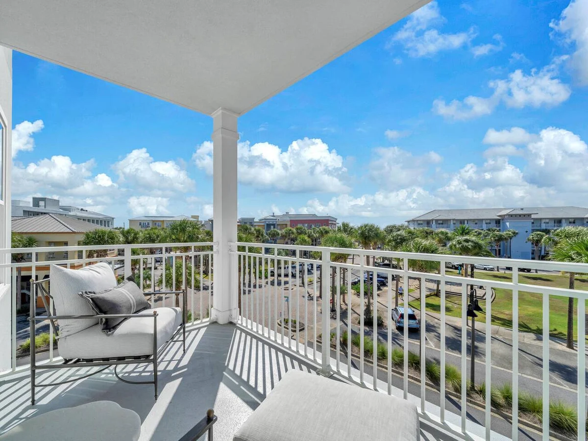 Walk to Deeded Beach! Beach Gear! Hot Tub! Pools! #80