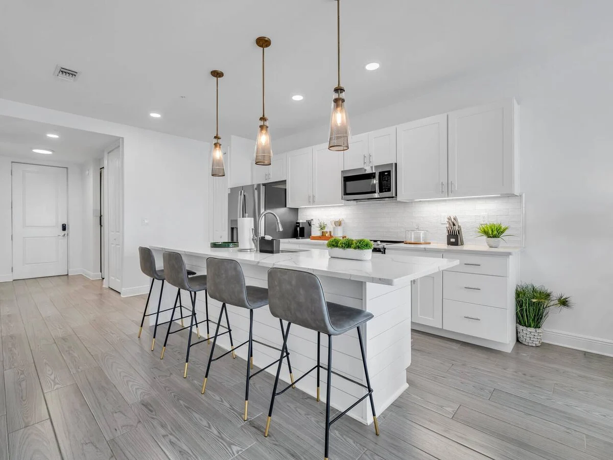Walk to Deeded Beach! Beach Gear! Hot Tub! Pools! #64