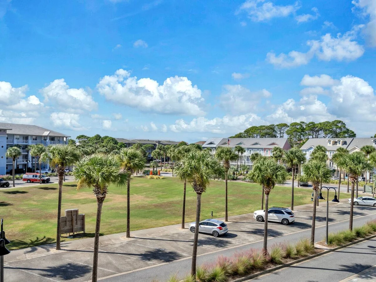 Walk to Deeded Beach! Beach Gear! Hot Tub! Pools! #49