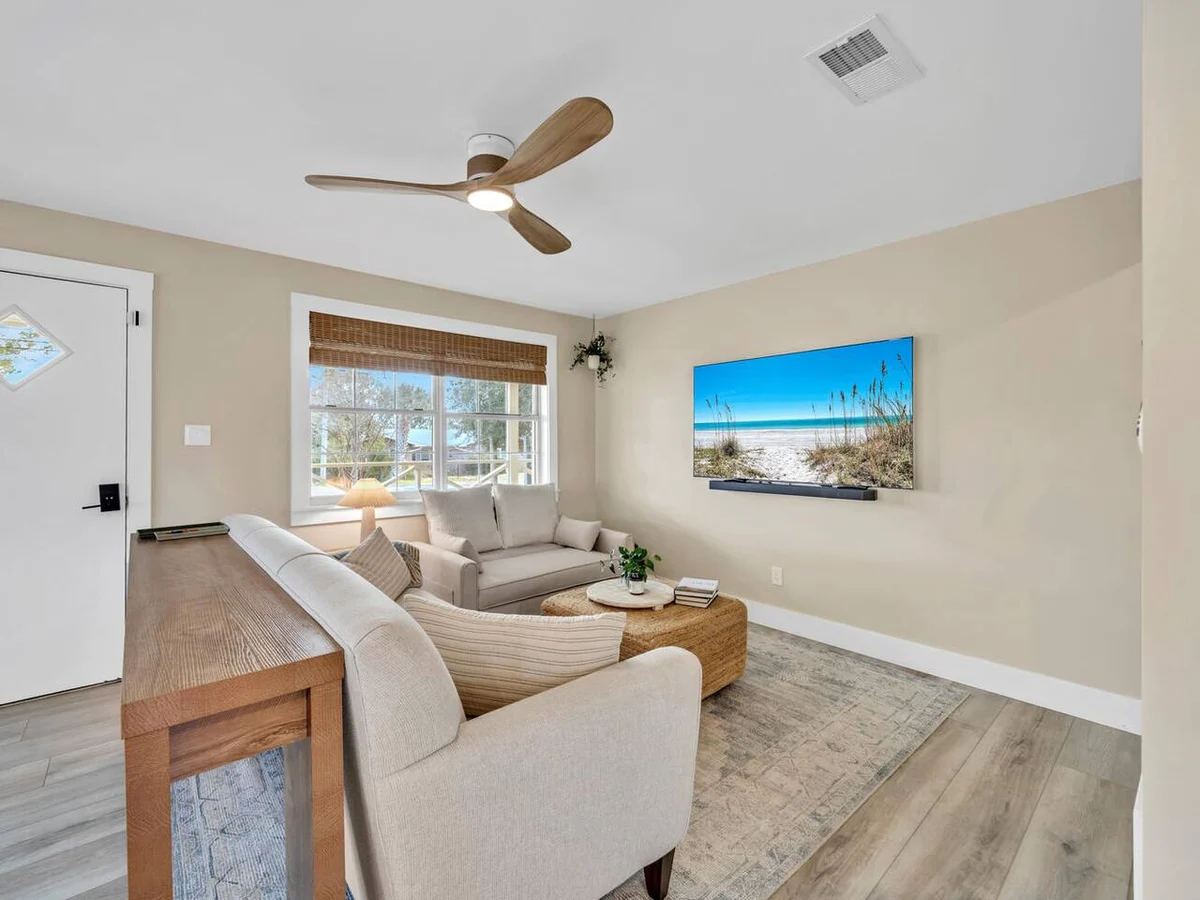 Home in Panama City property photo 4