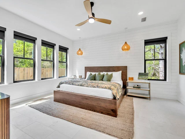 BEDROOM image 1