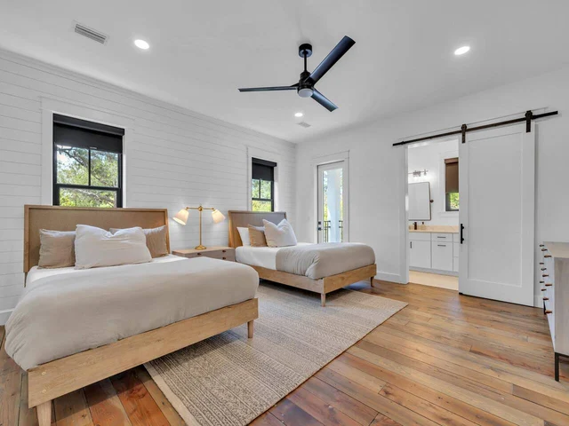 BEDROOM image 1
