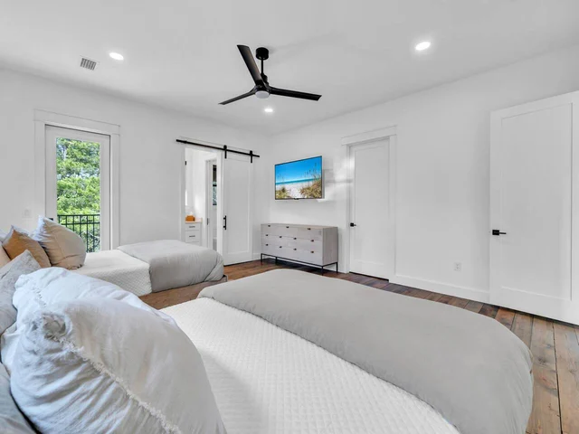 BEDROOM image 1