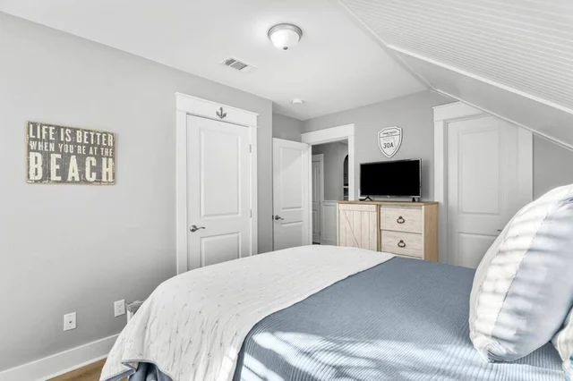 BEDROOM image 1