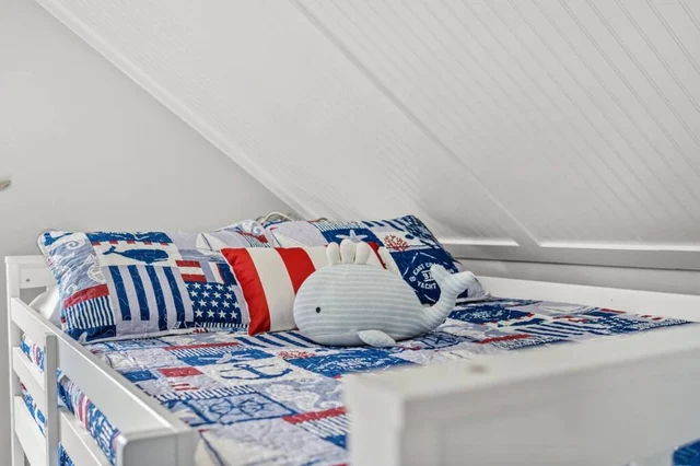 BEDROOM image 1