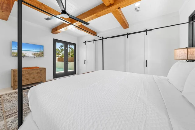 BEDROOM image 1