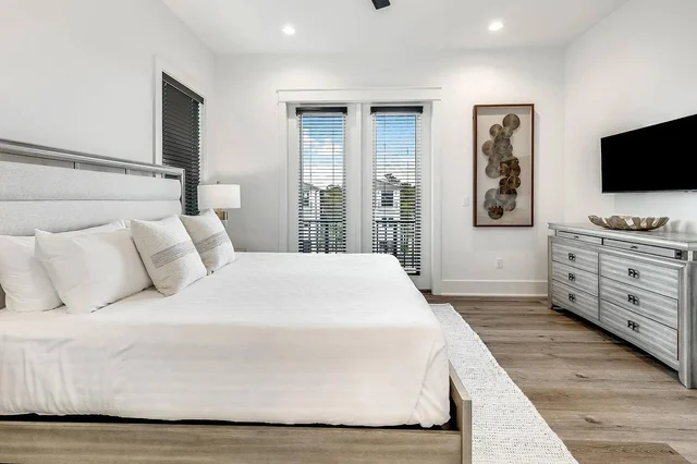 BEDROOM image 1