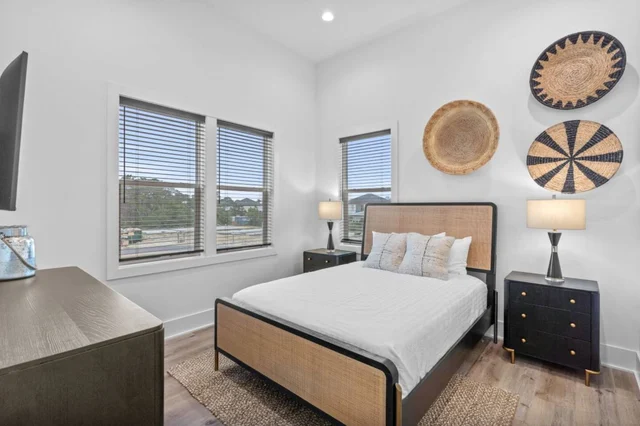 BEDROOM image 1