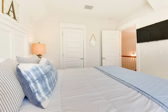 BEDROOM image 1