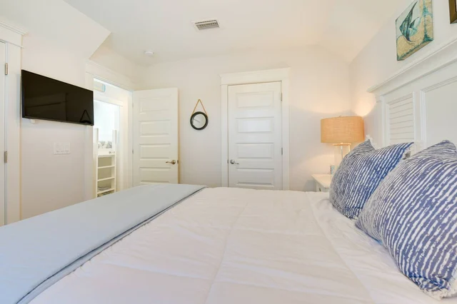 BEDROOM image 1