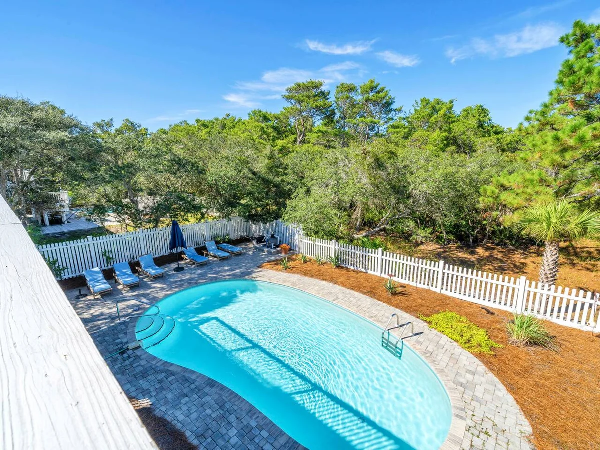 Walk 2 Private Beach, Private Pool, Bikes, Grayton #83