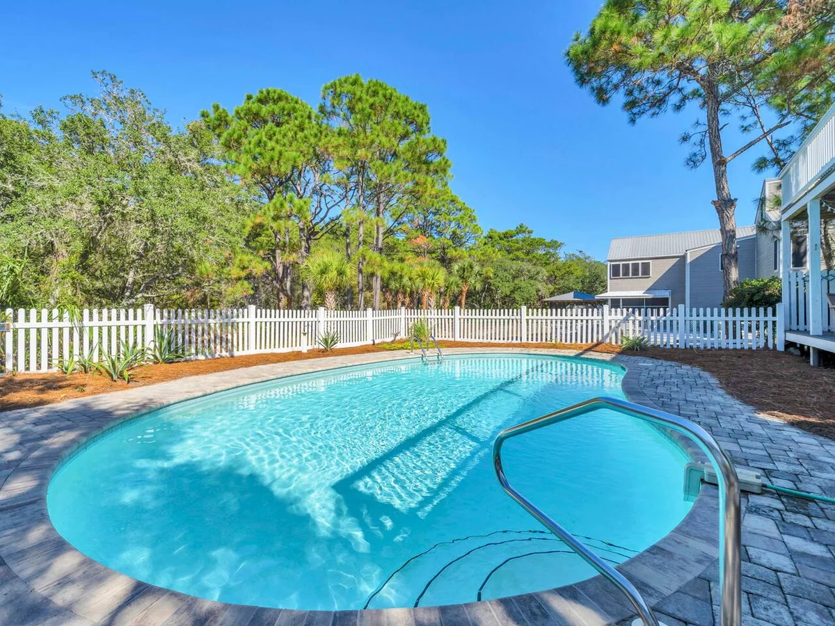 Walk 2 Private Beach, Private Pool, Bikes, Grayton #87