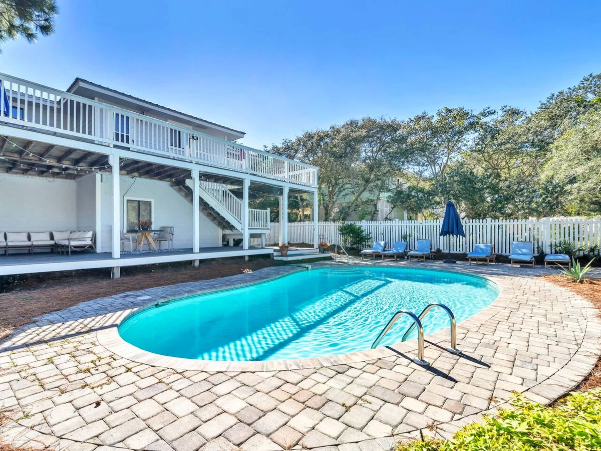 Walk 2 Private Beach, Private Pool, Bikes, Grayton #90