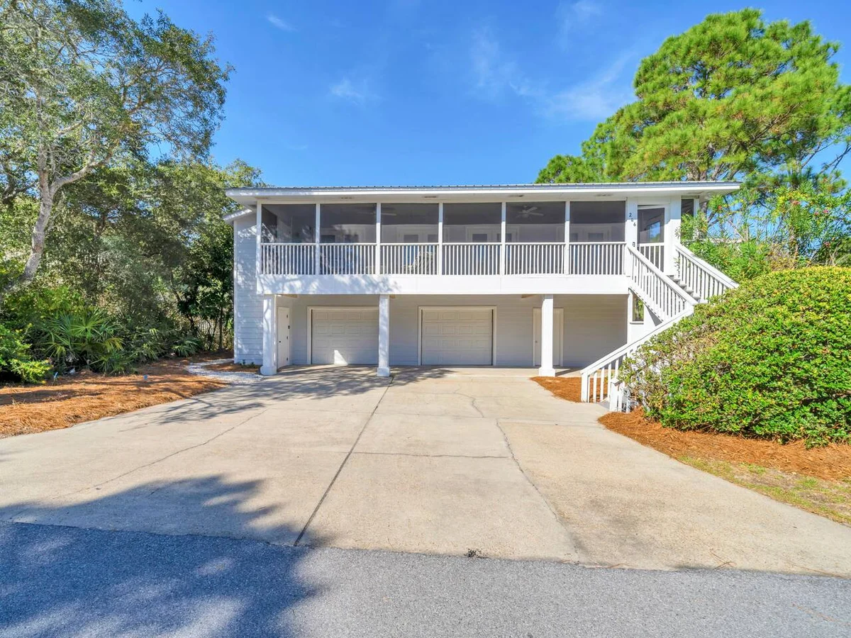 Walk 2 Private Beach, Private Pool, Bikes, Grayton #102