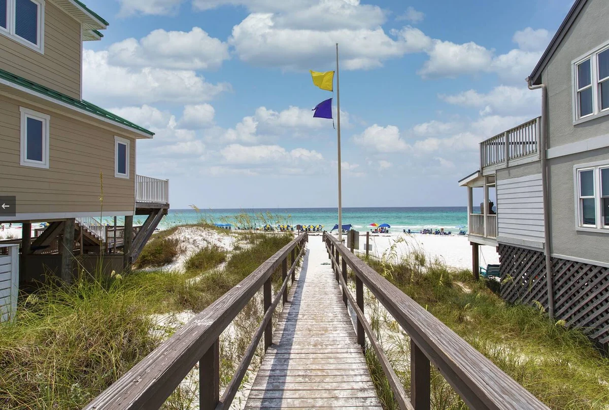 Walk 2 Private Beach, Private Pool, Bikes, Grayton #107
