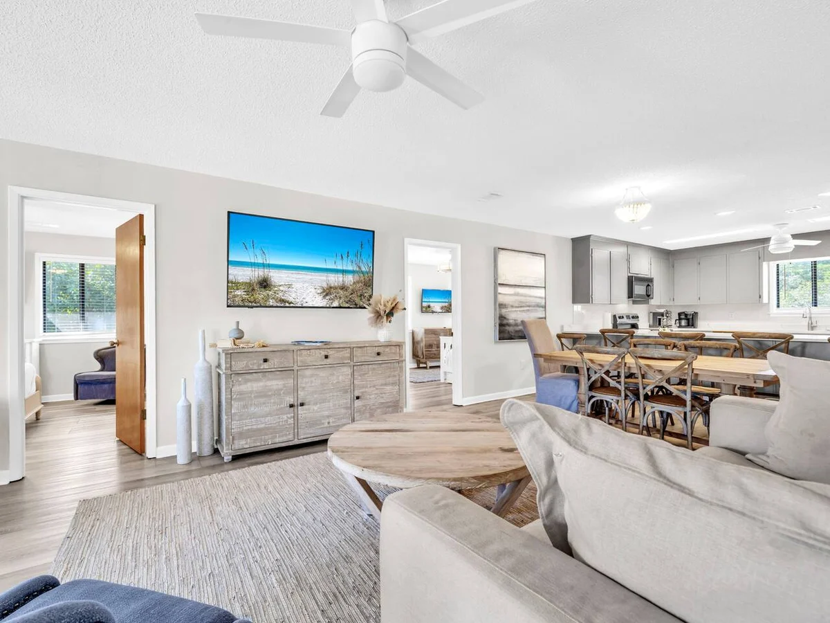 Walk 2 Private Beach, Private Pool, Bikes, Grayton #40