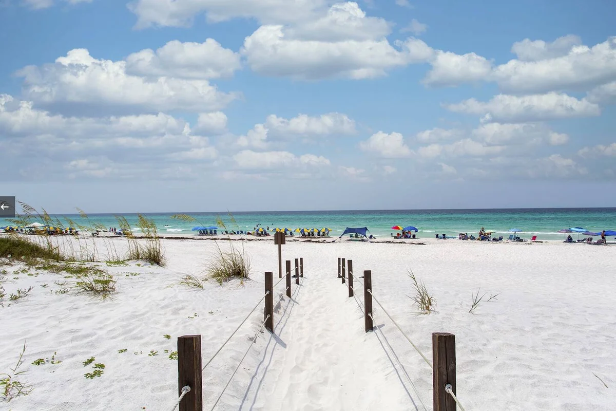 Walk 2 Private Beach, Private Pool, Bikes, Grayton #149