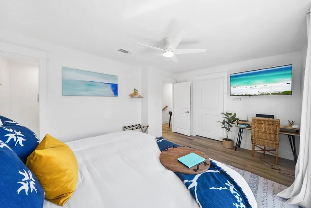 BEDROOM image 1