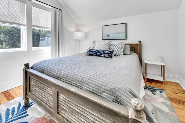 BEDROOM image 1