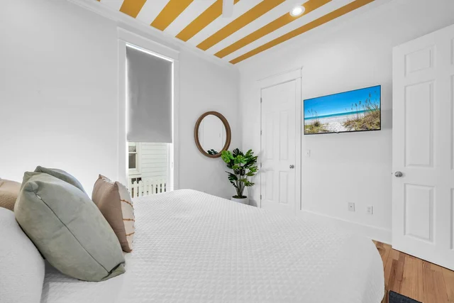 BEDROOM image 1