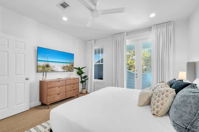 BEDROOM image 1