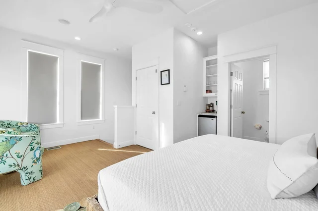 BEDROOM image 1