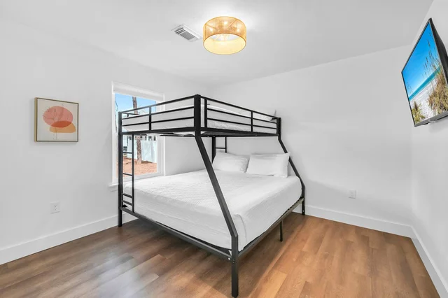 BEDROOM image 1