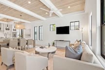 Golf Cart! Community Pool! Bikes! Beach Gear! #180