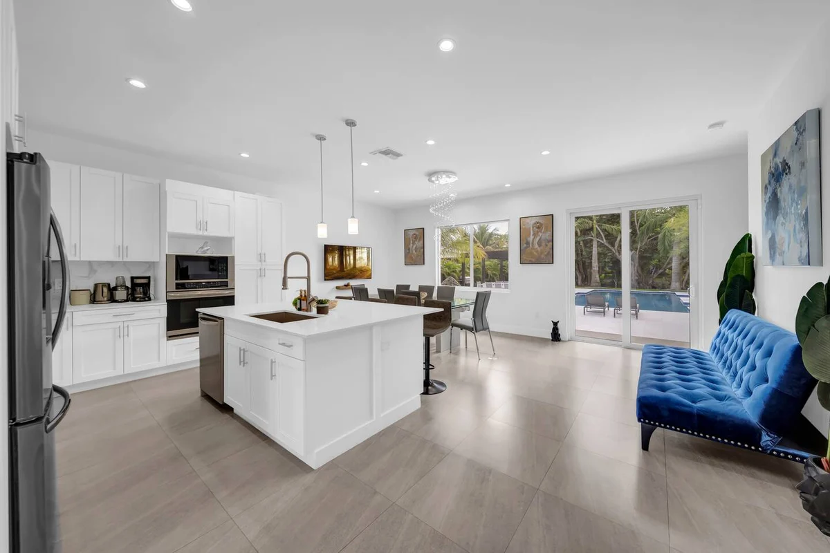 Home in Miami property photo 2