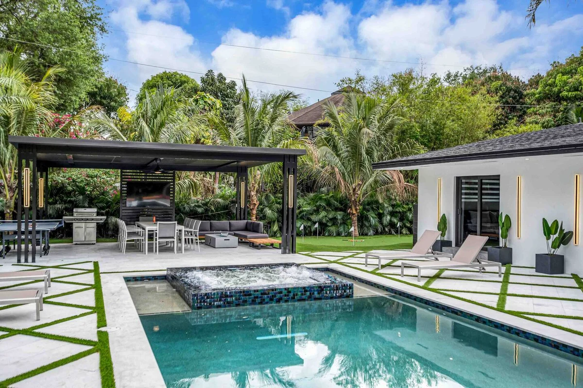 Home in Miami property photo 4